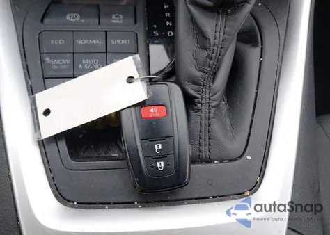 2020 Toyota Rav4 Xle from USA, damaged, VIN 2T3P1RFV8LC090681